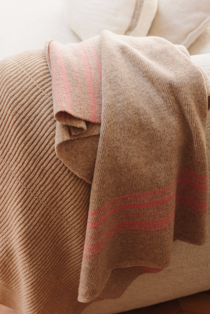 Hvid Blanket Gilbert Sand - Bubblegum