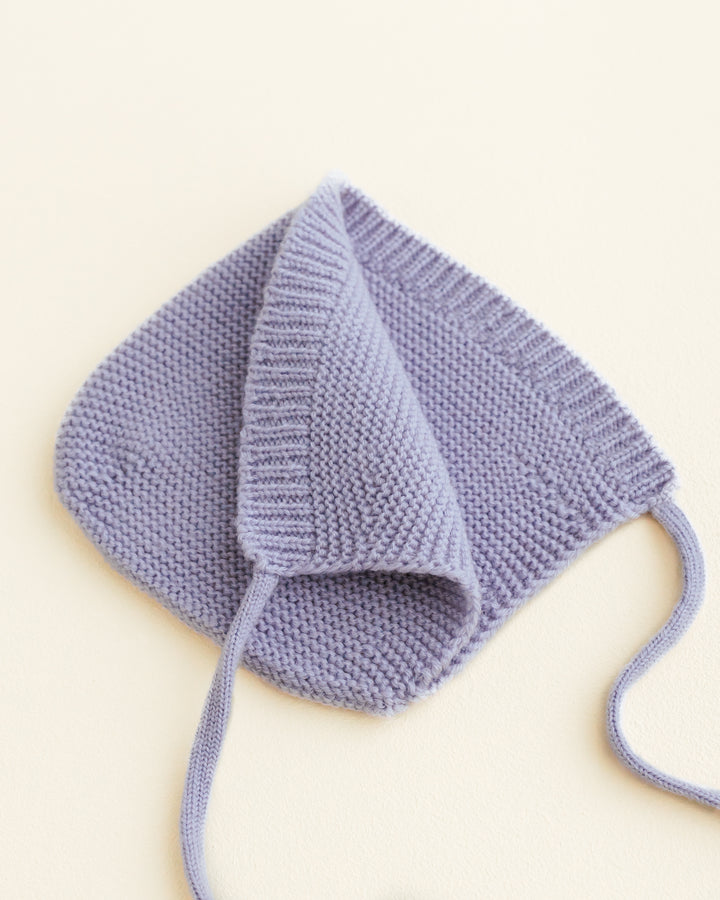 Hvid Newborn Bonnet Dolly Lilac
