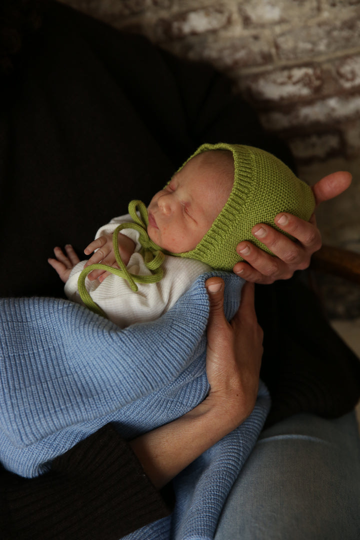 Hvid Newborn Bonnet Dolly Lime