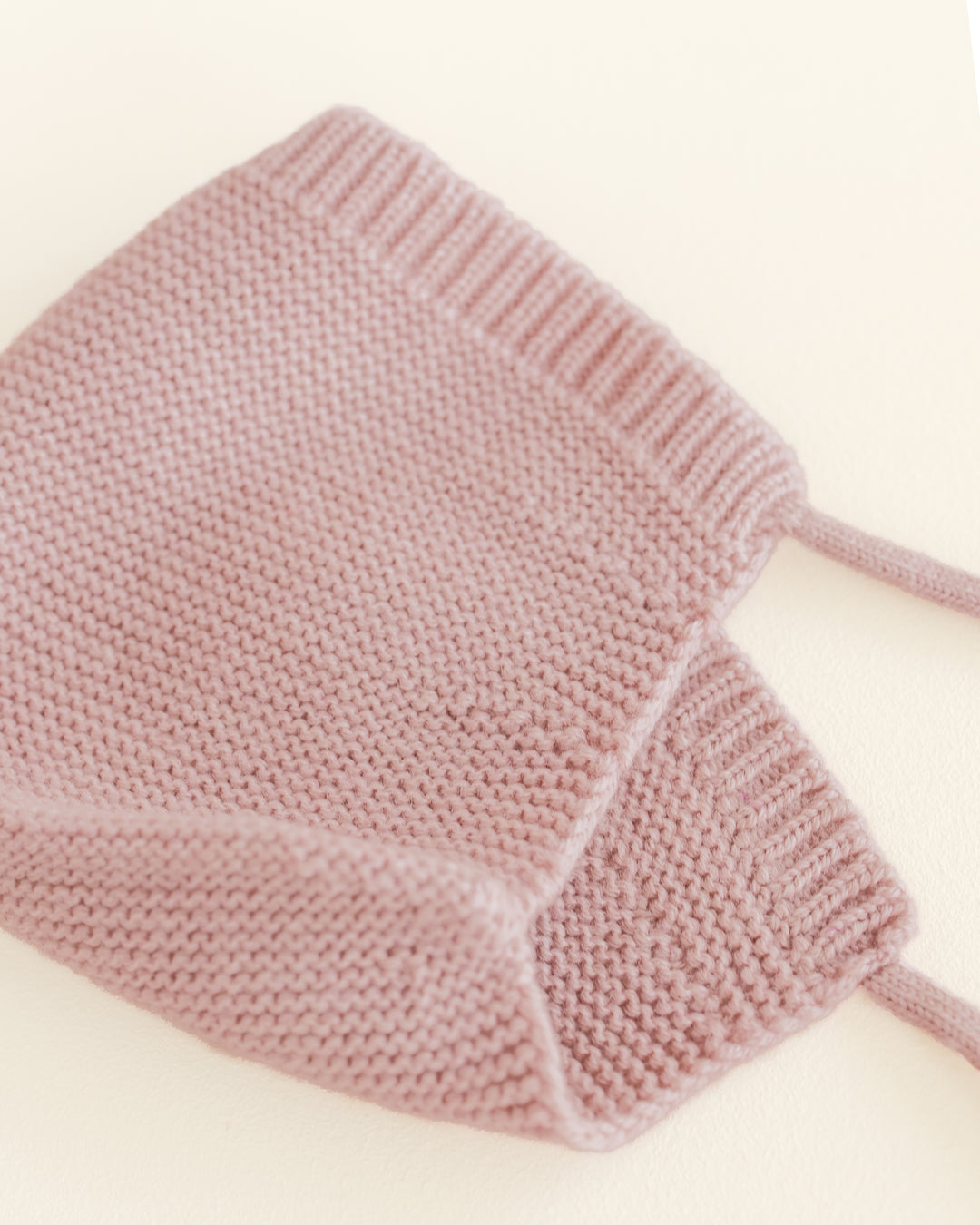 Hvid Newborn Bonnet Dolly Powder