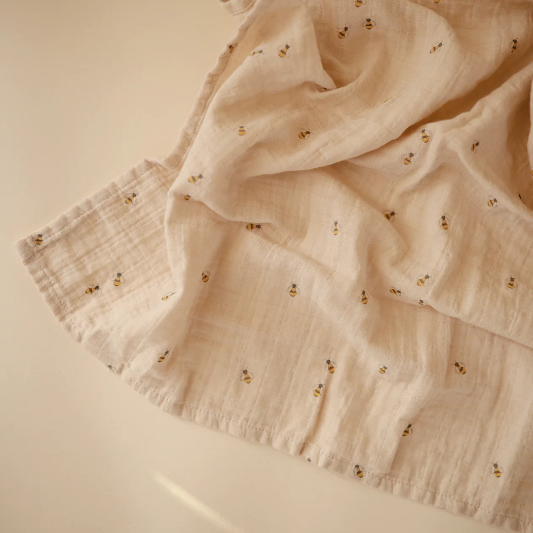 Mushie Large Muslin Swaddle – Bees